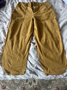 Old Navy women Cargo Pants in Mustard